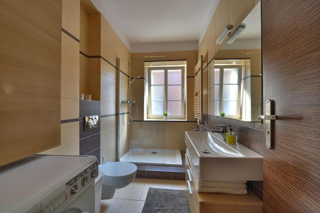 Argentis Wiezienna Daire Wroclaw Dış mekan fotoğraf